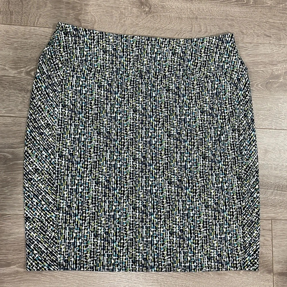 J. Jill The Wearever Collection Smooth Fit Pencil Skirt M Petite - Picture 11 of 12